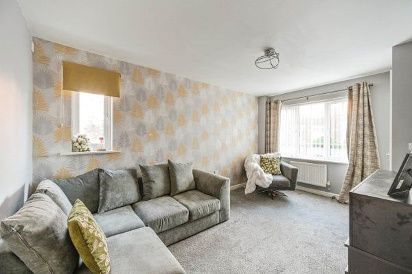 Clough Drive, Burton-on-Trent, DE14 - Photo 1