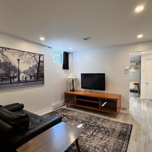 LOGEMENT ENTIÈREMENT RÉNOVÉ TOUT INCLUS - Photo 2