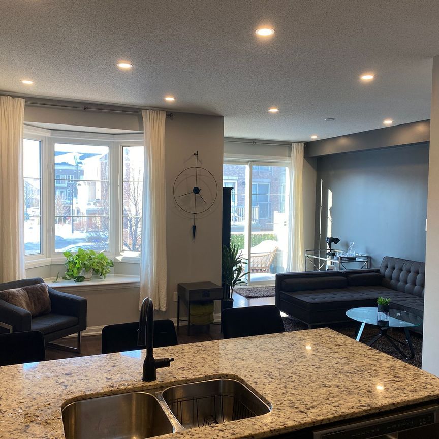 For Lease - 165 Hampshire Way Unit# 123, Milton, Ontario - Photo 1