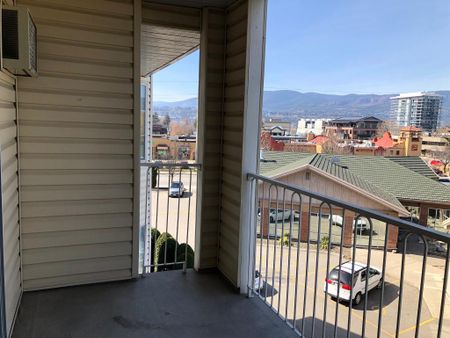 Lower Mission: Top Floor 2 bed, 2 bath – Jan.1st - Photo 2