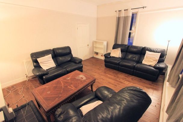 2 Bed Flat, Friern Barnet Road, N11 - Photo 1