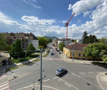 Helle 2 Zimmer Wohnung mit Balkon mit Blick Richtung Kahlenberg in ... - Photo 2