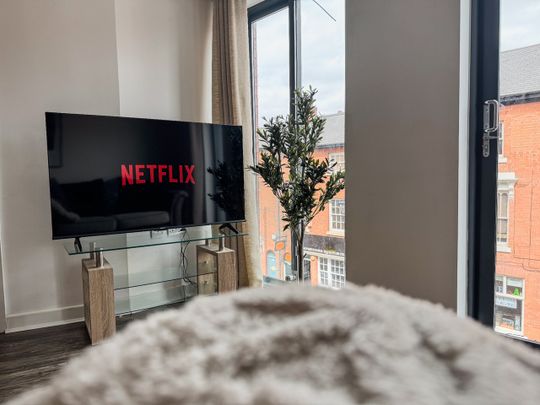 1 Bed Flat, Spencer Point, B18 - Photo 1