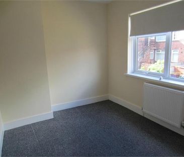 2 bedroom semi-detached house to rent - Photo 5