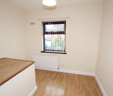 78 Montreal Street, Belfast, BT13 3HR - Photo 4