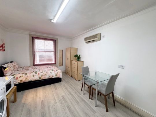 Large Double Studio - Photo 1