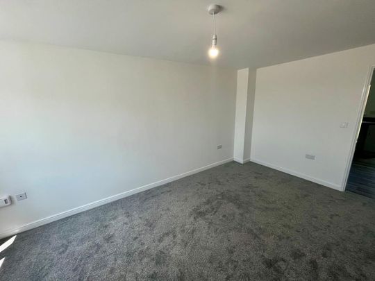 3 bedroom semi-detached house to rent - Photo 1