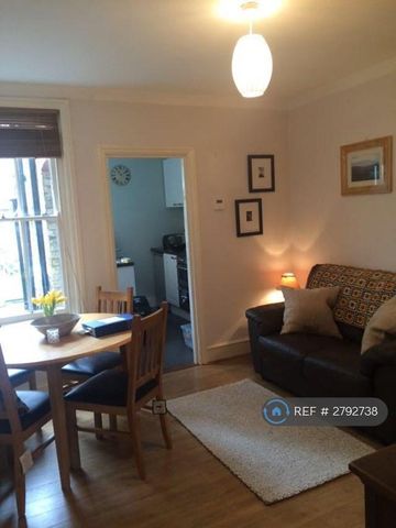 2 bedroom terraced house to rent - Photo 3