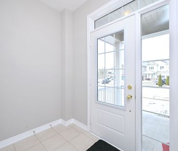 For Lease - 25 Mandley Street, Essa, Ontario - Photo 2