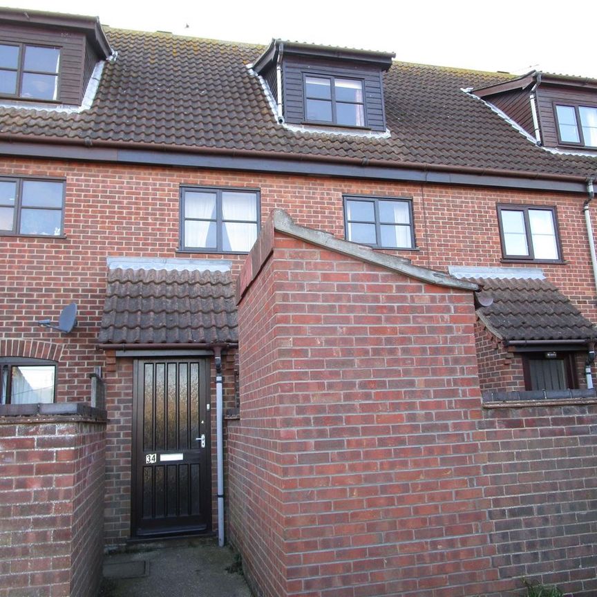 Weavers Close Stalham, Norwich - Photo 1