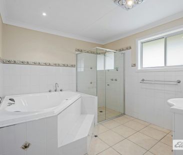 Four Bedroom Home - Photo 5