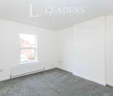 Top Flat, Shelbourne Road, Bournemouth, BH8 - Photo 3