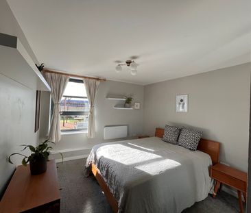 1 Bed Flat, Commercial Road, E14 - Photo 3