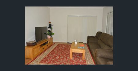 Spacious 2 Bedroom Peaceful Home in the Heart of South Wentworthville! - Photo 5