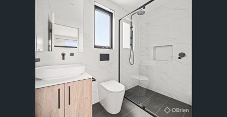 Brand New Bayside Luxury Living – Walk to Beach & Station - Photo 5