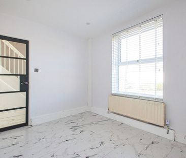 Dunkery Road, London, SE9 - Photo 6