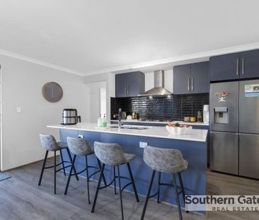 Modern Family Home - Photo 6