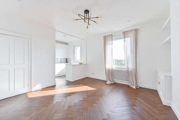 Ravensbourne Park, Catford, SE6 - Photo 1