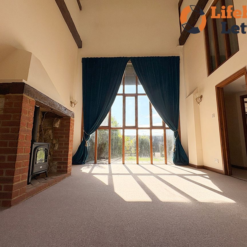 Finn Farm Court, Kingsnorth, Ashford - Photo 1