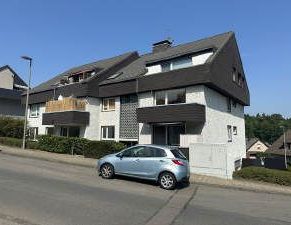 Moderne und helle Wohnung mit Balkon und attraktivem Grundriß - Foto 1