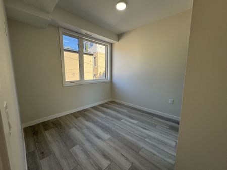 For Lease - 1184 Queen Street Unit# 2, Toronto, Ontario - Photo 3