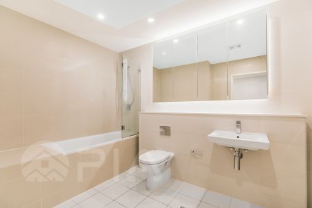 Modern 2-Bedroom, 2-Bathroom Apartment with Secure Parking in Ryde - Photo 3