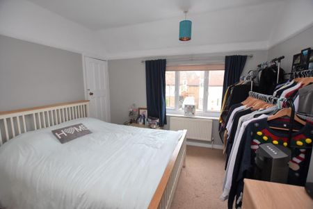 3 bedroom semi-detached house to rent - Photo 5