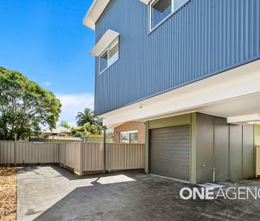 MODERN COMFORT AND CONVENIENCE IN A PRIME OAK FLATS LOCATION - Photo 5