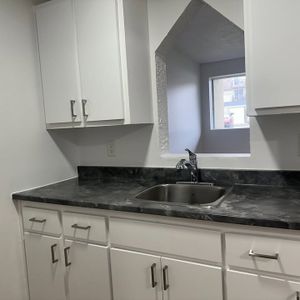 5½ RÉNOVÉ|INTERNET-CHAUFFAGE-EAU CHAUDE - Photo 2