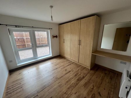 2 bedroom ground floor flat to rent - Photo 4
