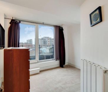 3 bedroom flat to rent - Photo 6