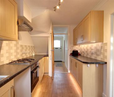 3 bedroom terraced house to rent - Photo 4