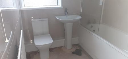 2 bedroom terraced house to rent - Photo 3