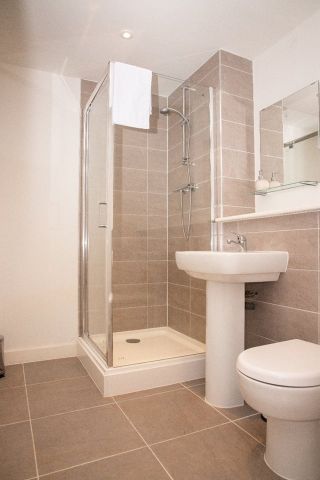 Studio Flat, Lydia Ann St, L1 - Photo 5