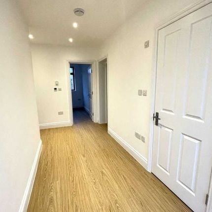 2 Bed Maisonette, Whitehorse Road, CR0 - Photo 1