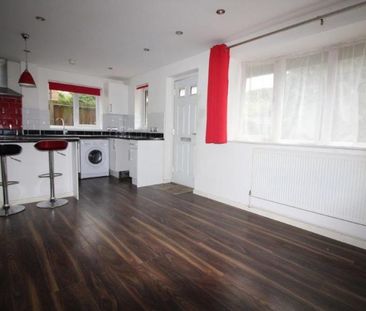 2 bedroom house to rent Milton Way, Houghton Regis, Dunstable, Bedf... - Photo 3