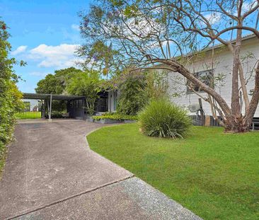 THREE BEDROOM HOUSE - Photo 4