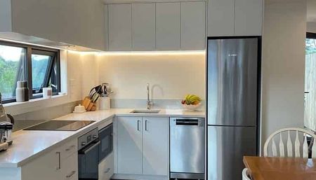 Modern End Unit Townhouse - New home before XMAS - Photo 3