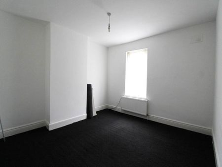 2 Bedroom Terraced For Rent - Photo 2