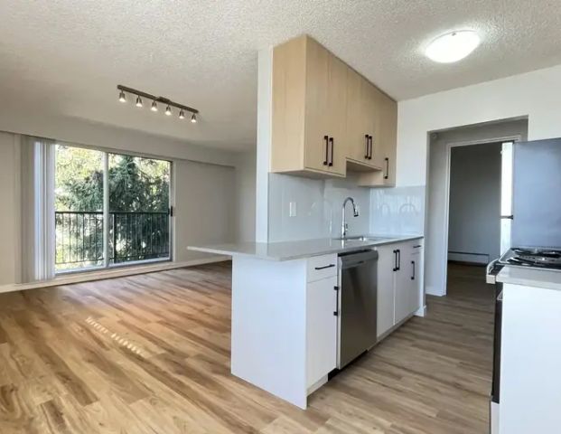 Tiffany Place | 1115 4th Avenue, New Westminster - Photo 1