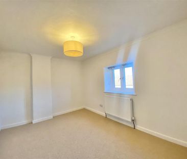 4 bedroom detached house to rent - Photo 6