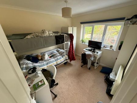 3 bedroom semi-detached house to rent - Photo 4