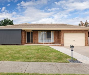 49 Kingfisher Drive - Photo 1