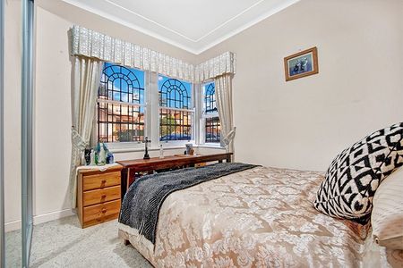 Available 16/11/2025 - 6 months lease only. - Photo 2