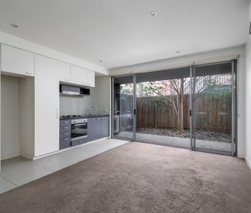 LOW MAINTENANCE UNIT IN A PERFECT LOCATION - Photo 3