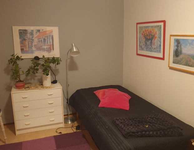 Tunnlandsgatan, Västra Frölunda - Photo 1