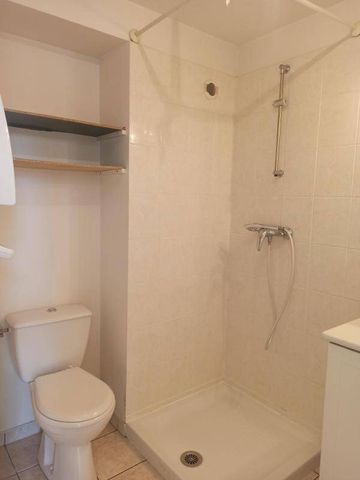 Location appartement t1 bis 31 m² à Villefranche-de-Rouergue (12200) - Photo 3