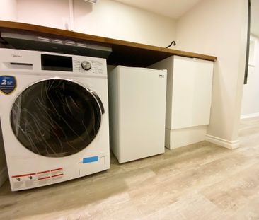 For Lease - 2028 Marine Drive Unit# Lower Level, Oakville, Ontario - Photo 3