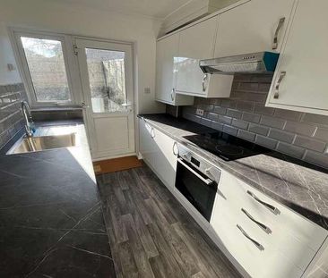 Branksome, BH12 - Photo 6