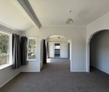 15 Clapham Grove - Photo 3